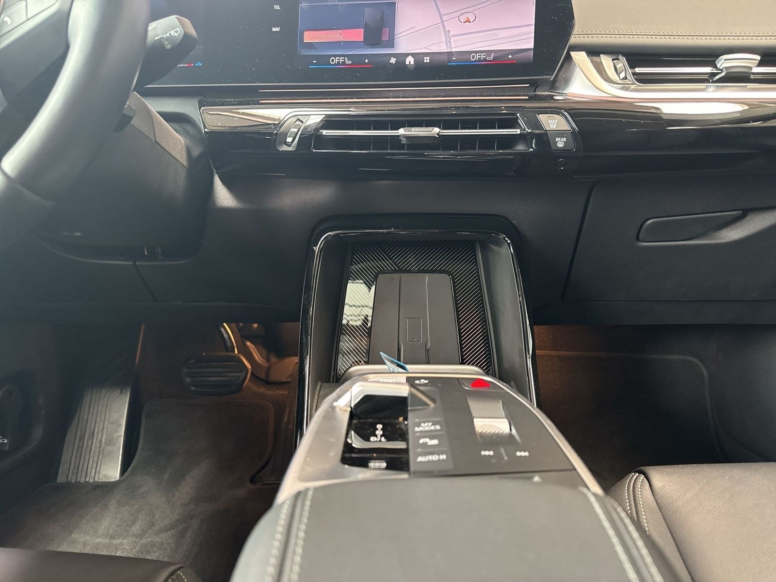 BMW X1 sDrive20i xLine*AHK*HK HiFi*DAB*Adapt. LED*Pa foto 13