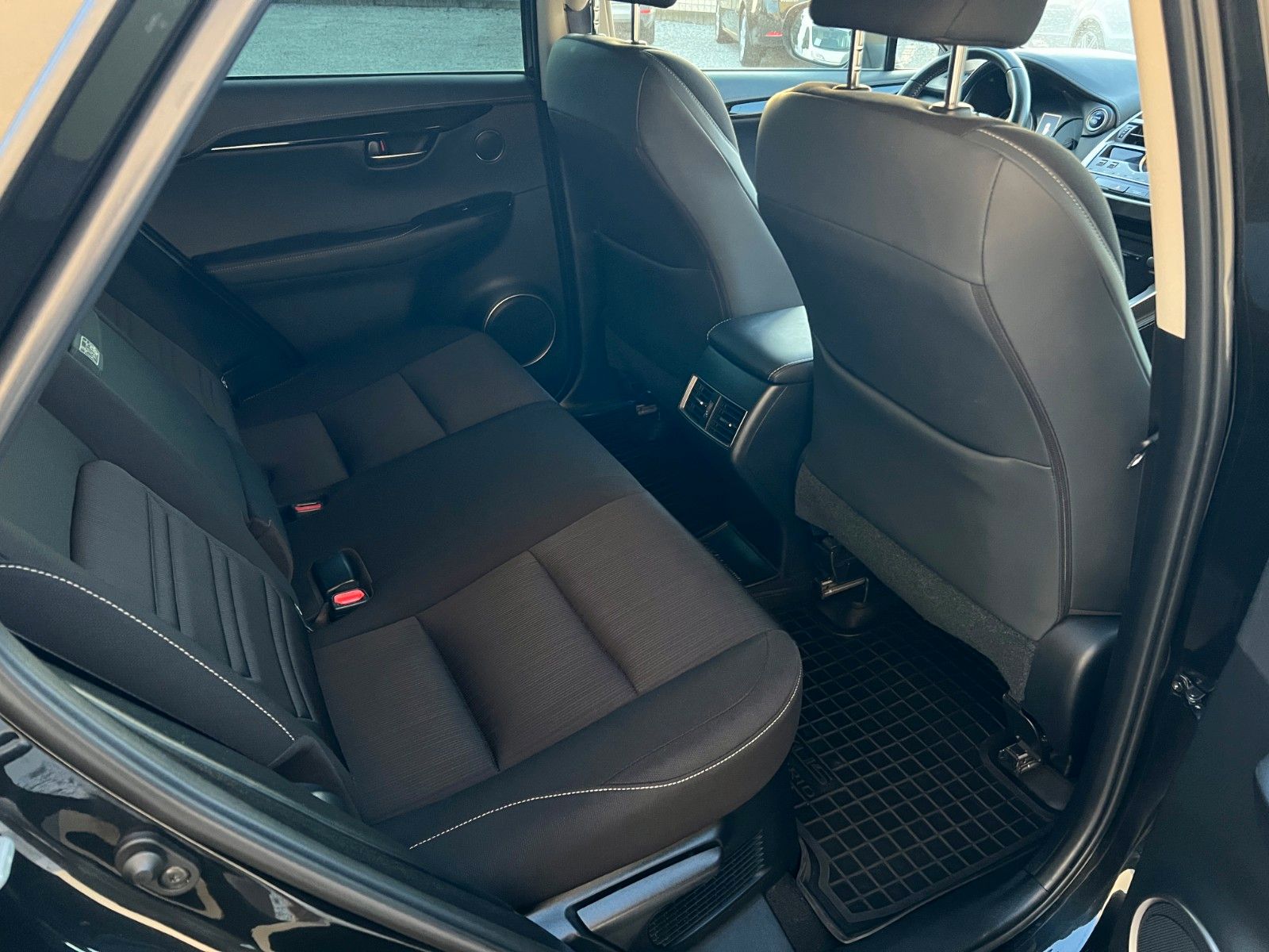 Lexus NX 300 300h Business Line foto 9