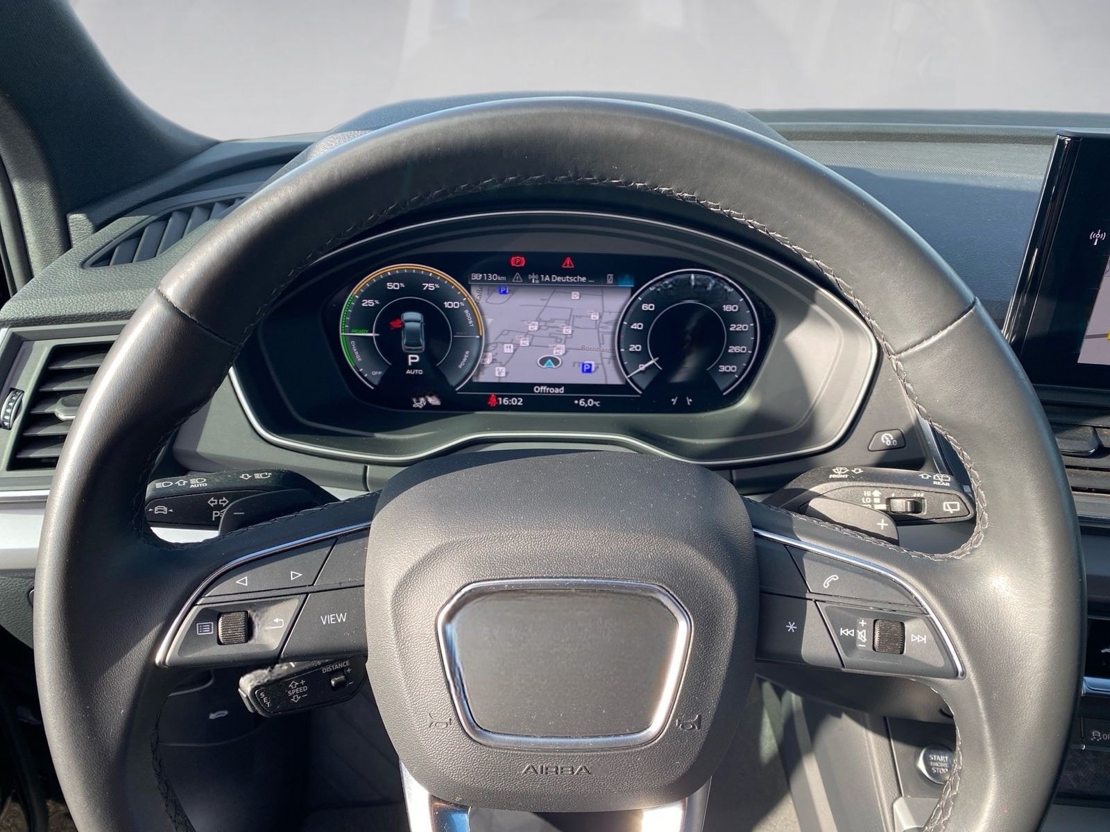 Audi Q5 50 TFSI e quattro S-tronic Matrix Navi ACC AH foto 16