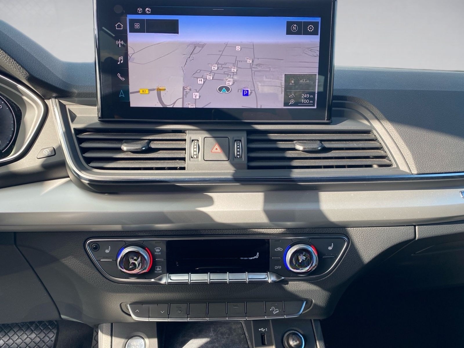 Audi Q5 50 TFSI e quattro S-tronic Matrix Navi ACC AH foto 17