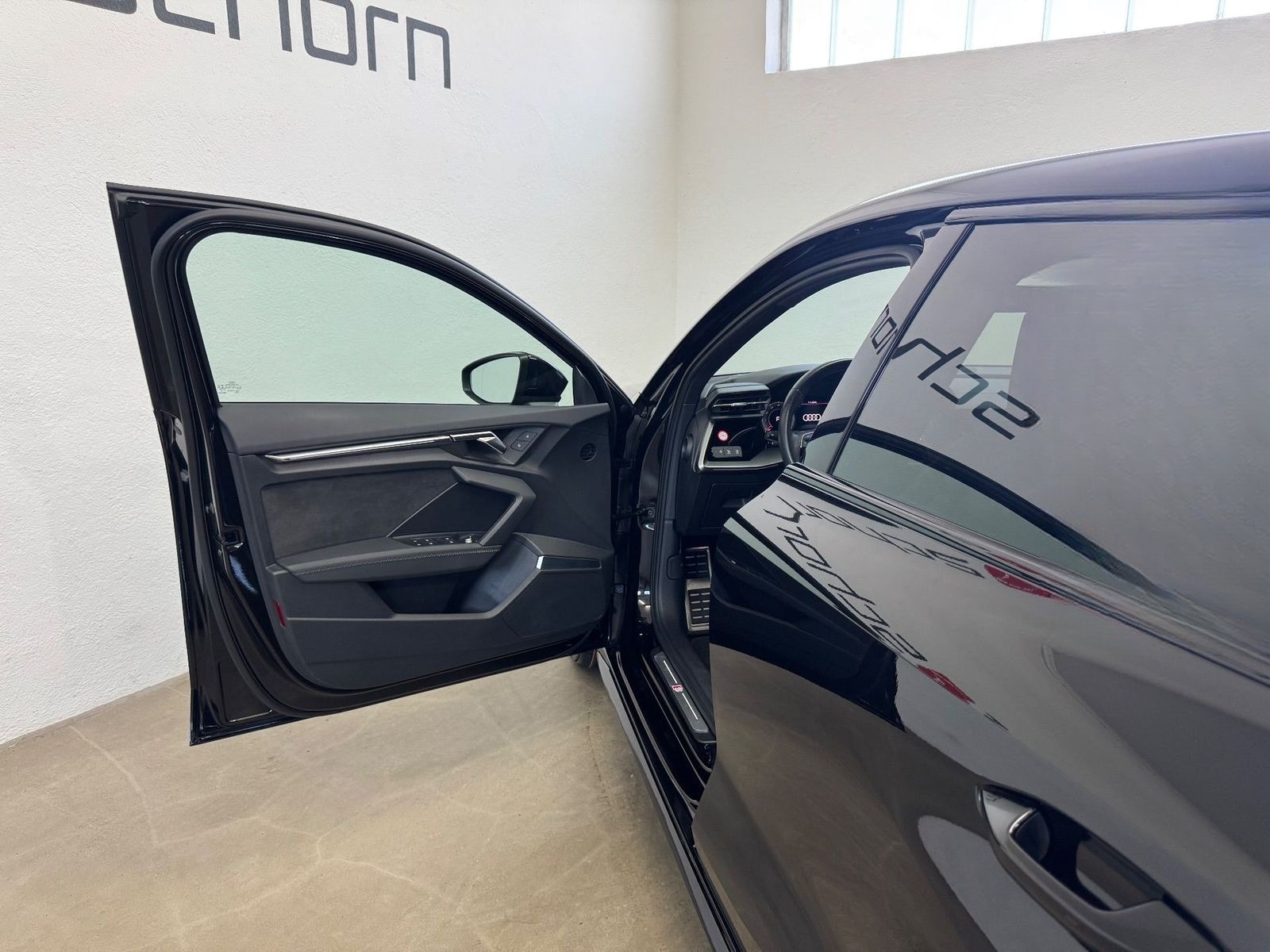 Audi S3 2.0 TFSI quattro Matrix|PanoSD|B&O| 19" foto 9