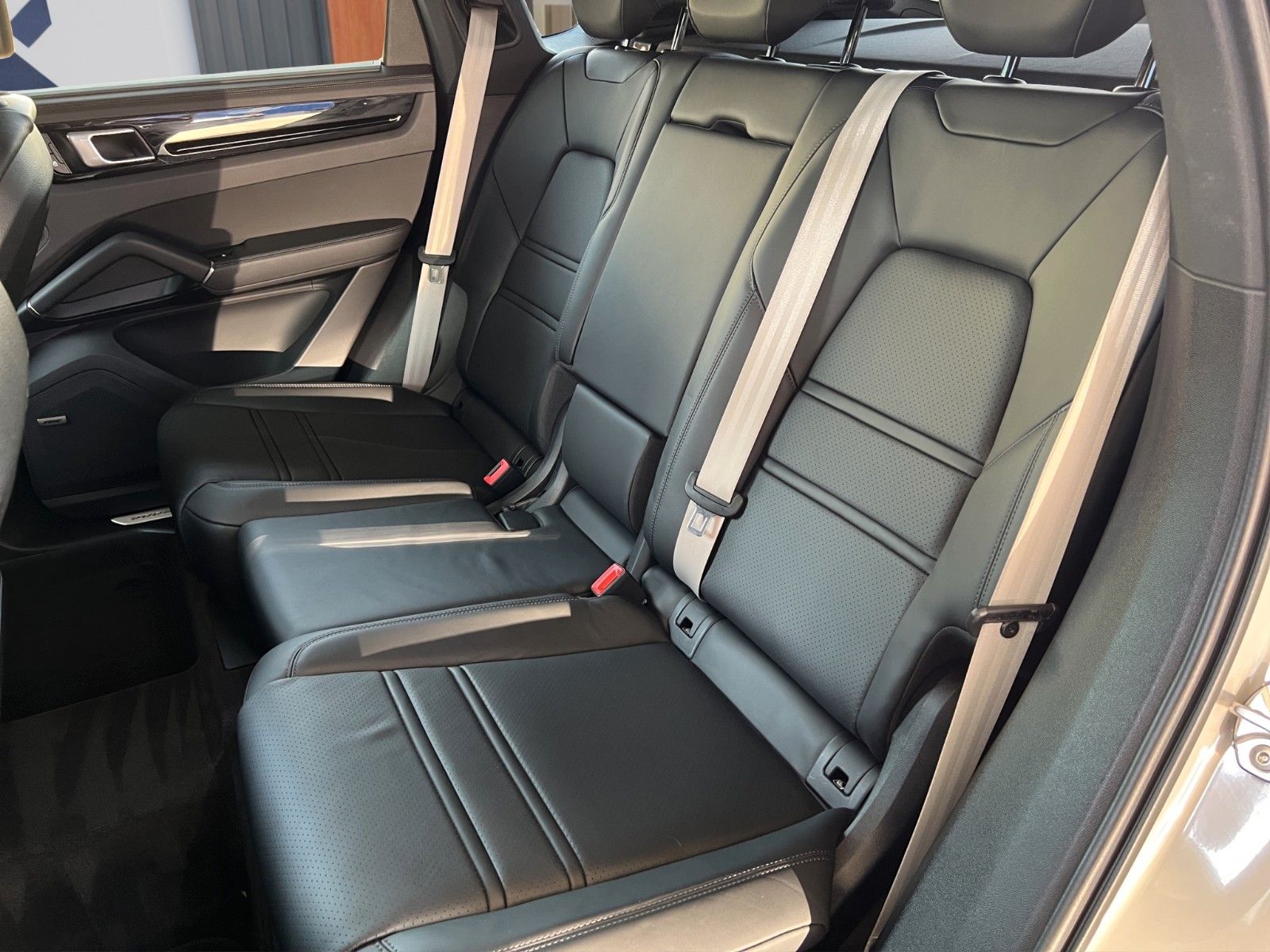 Porsche Cayenne E-Hyb. Coupe PLATINUM Ed. SPORT DESIGN! foto 14