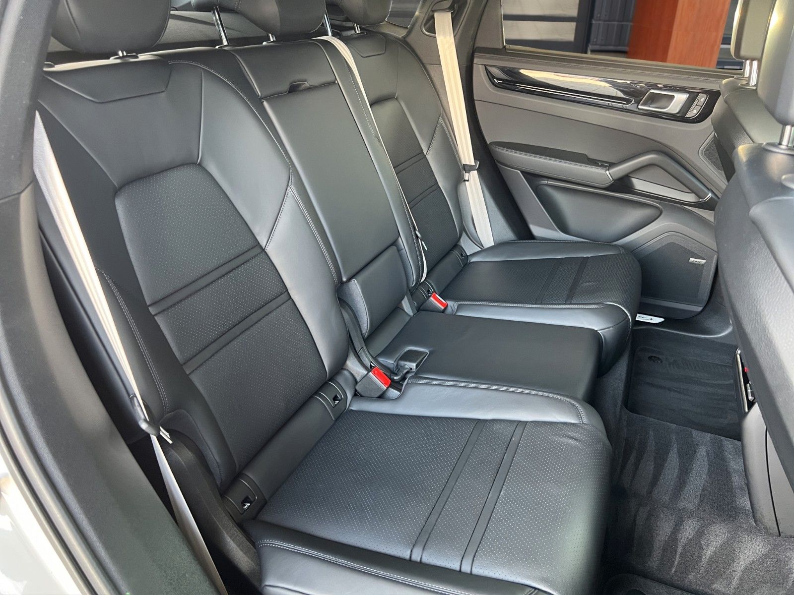 Porsche Cayenne E-Hyb. Coupe PLATINUM Ed. SPORT DESIGN! foto 15