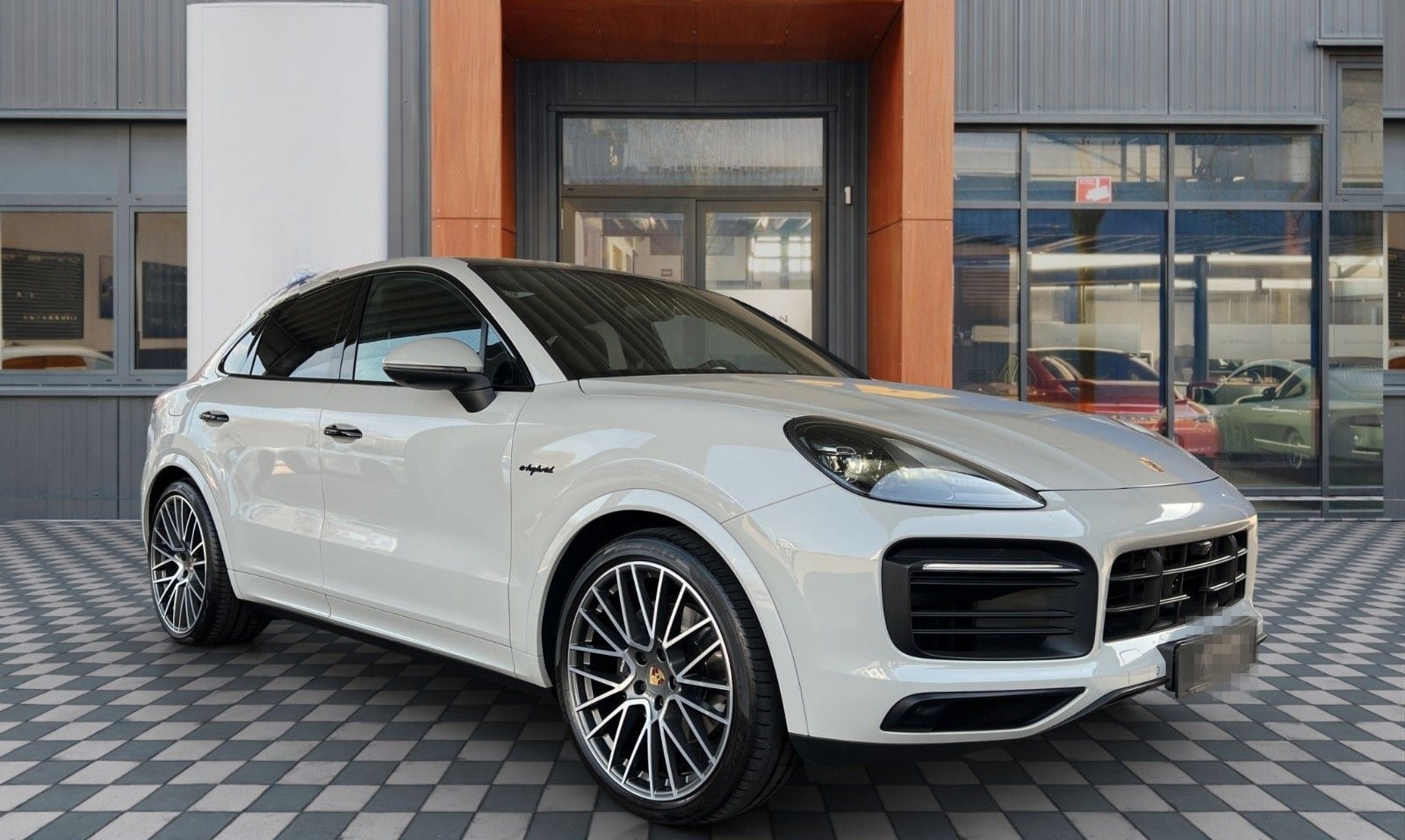 Porsche Cayenne E-Hyb. Coupe PLATINUM Ed. SPORT DESIGN! foto 3