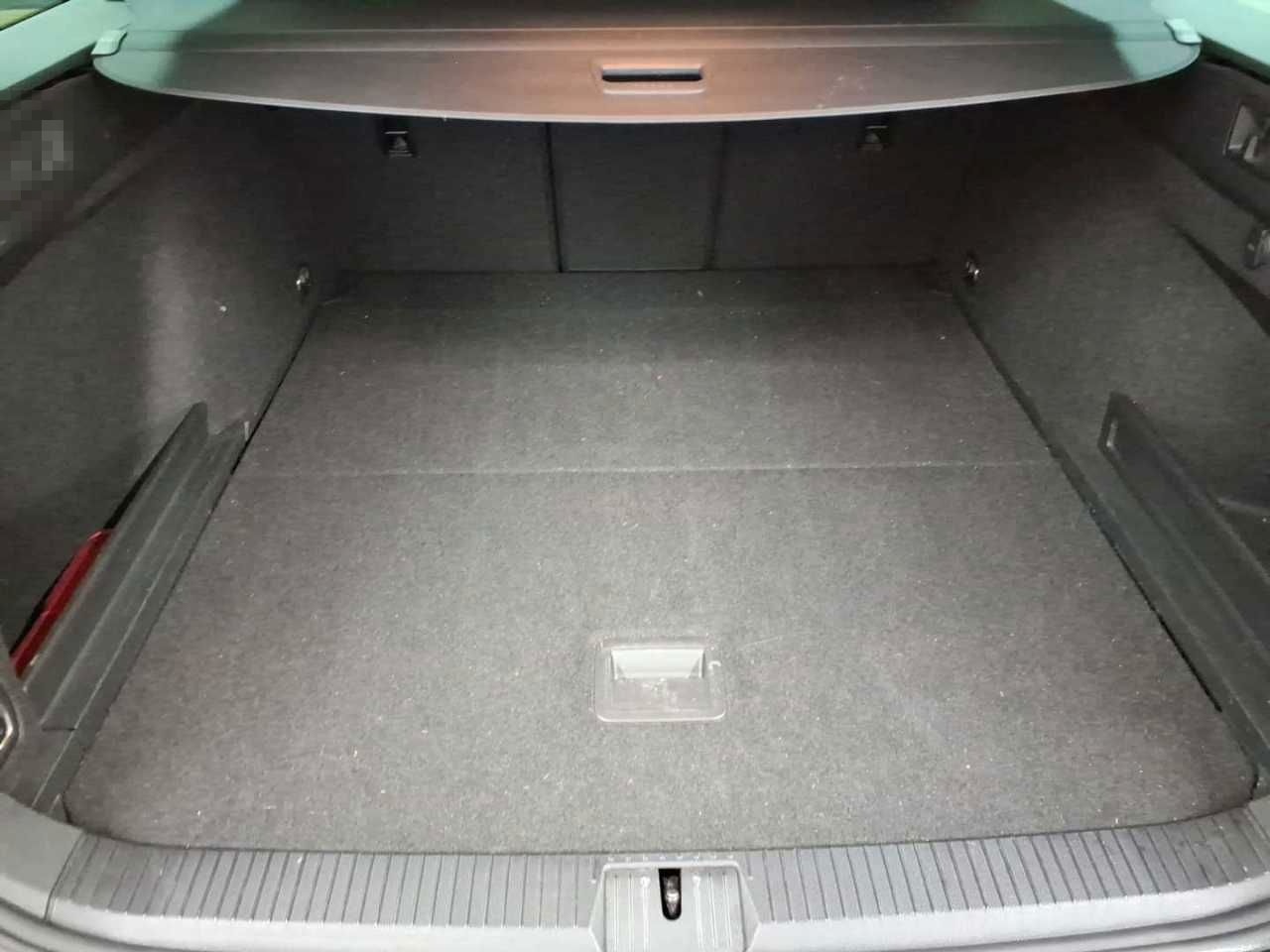 Volkswagen Passat Variant 2.0 TDI Aut. AHK LED NAV foto 11