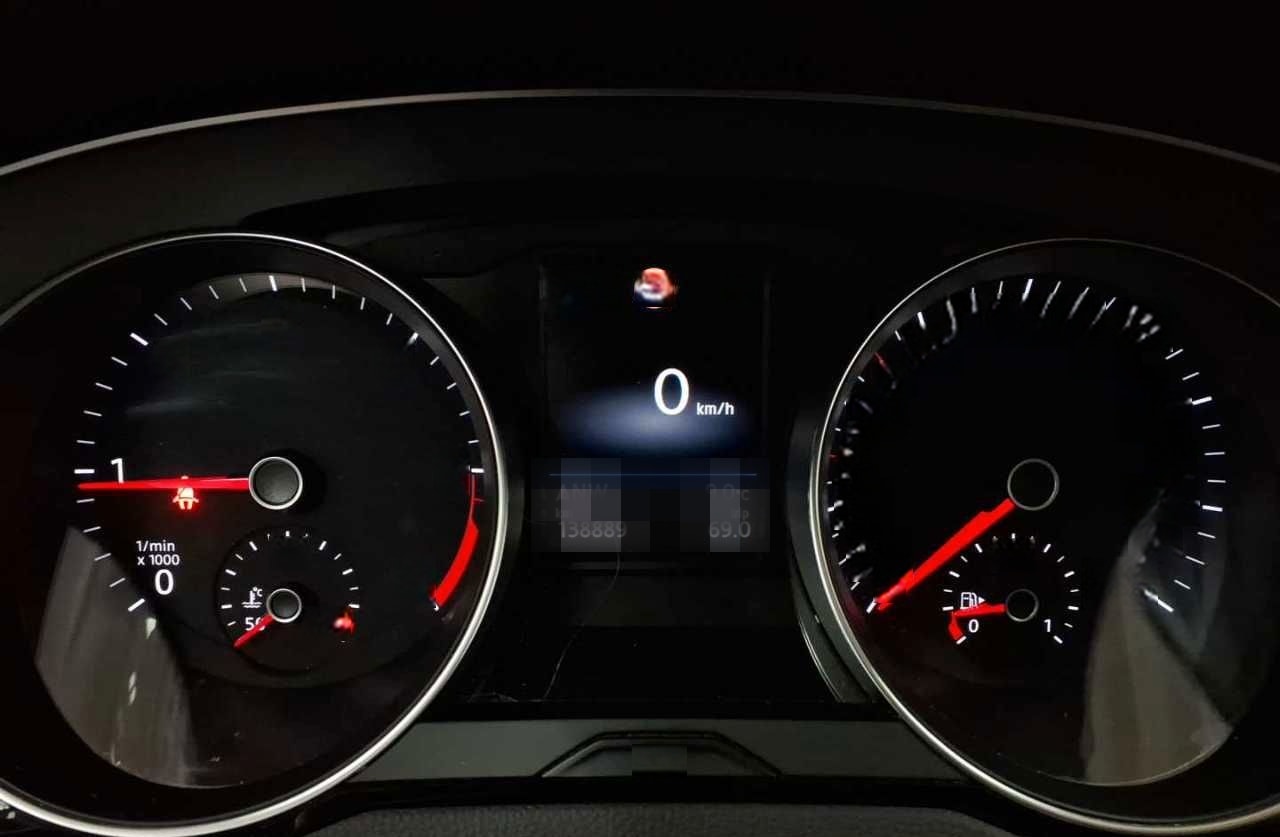 Volkswagen Passat Variant 2.0 TDI Aut. AHK LED NAV foto 15