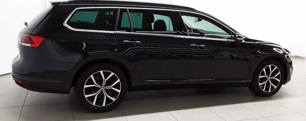 Volkswagen Passat Variant 2.0 TDI Aut. AHK LED NAV foto 3