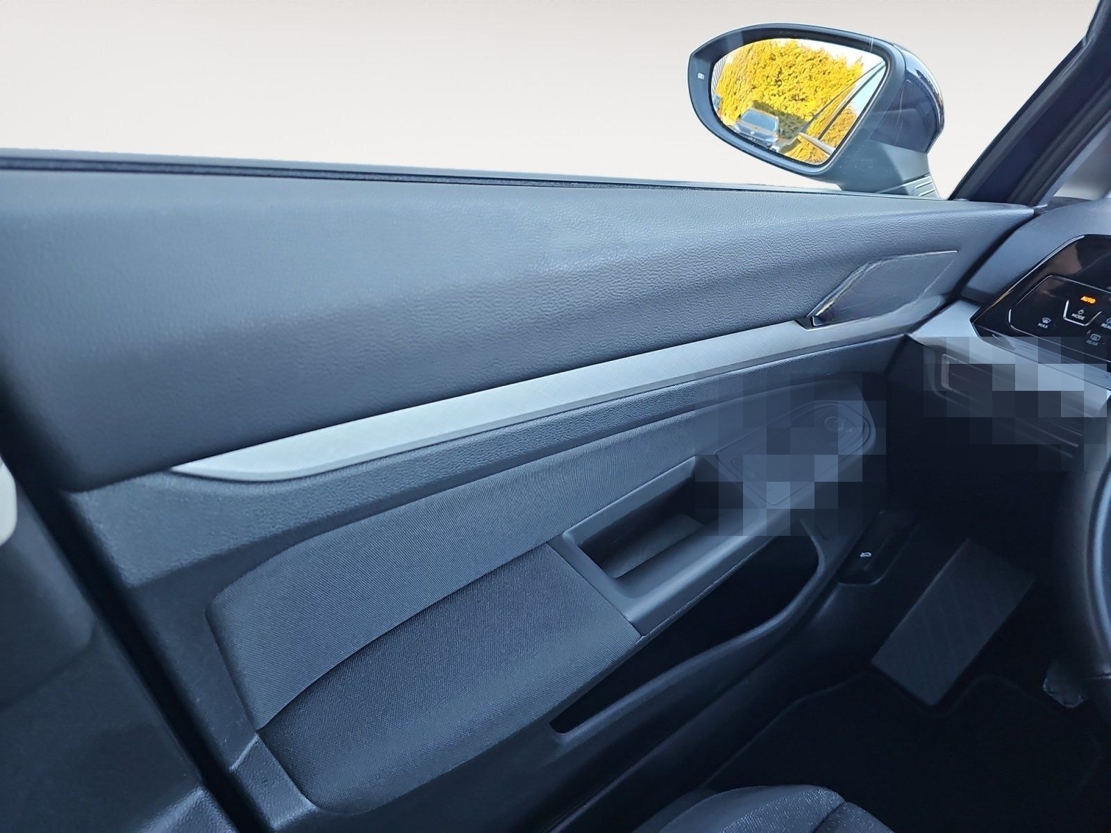 Volkswagen Golf VIII 1.5 TSI Life ACC Akustikglas DynLicht foto 15