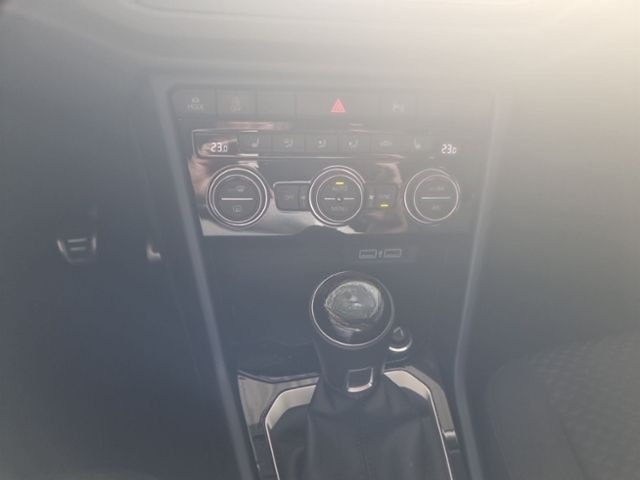 Volkswagen T-ROC 1.0 TSI Style United foto 12