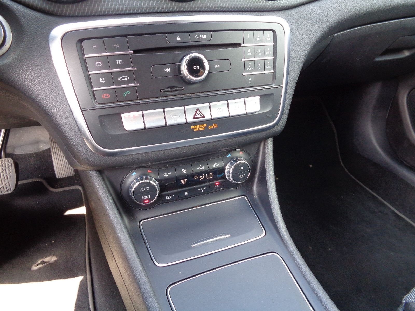 Mercedes-Benz GLA 200 Autom., Kam. Navi.LM, Keyl.LED,Met. PTS, foto 7