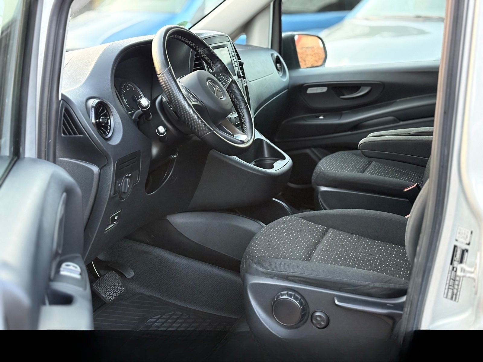 Mercedes-Benz Vito Mixto 119 RWD lang 9G+LED+AHK+TEMPO+SITZH. foto 11