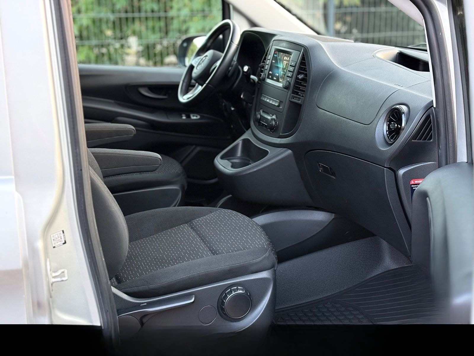 Mercedes-Benz Vito Mixto 119 RWD lang 9G+LED+AHK+TEMPO+SITZH. foto 15