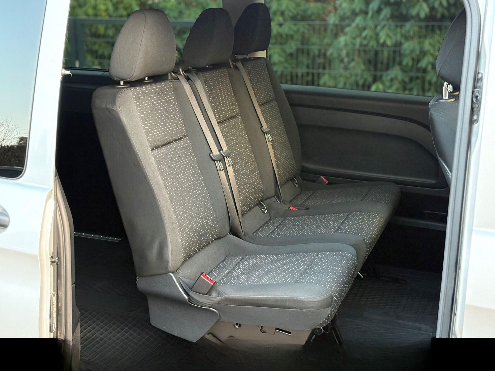 Mercedes-Benz Vito Mixto 119 RWD lang 9G+LED+AHK+TEMPO+SITZH. foto 21