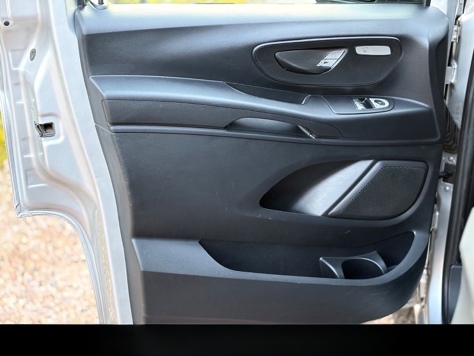 Mercedes-Benz Vito Mixto 119 RWD lang 9G+LED+AHK+TEMPO+SITZH. foto 9