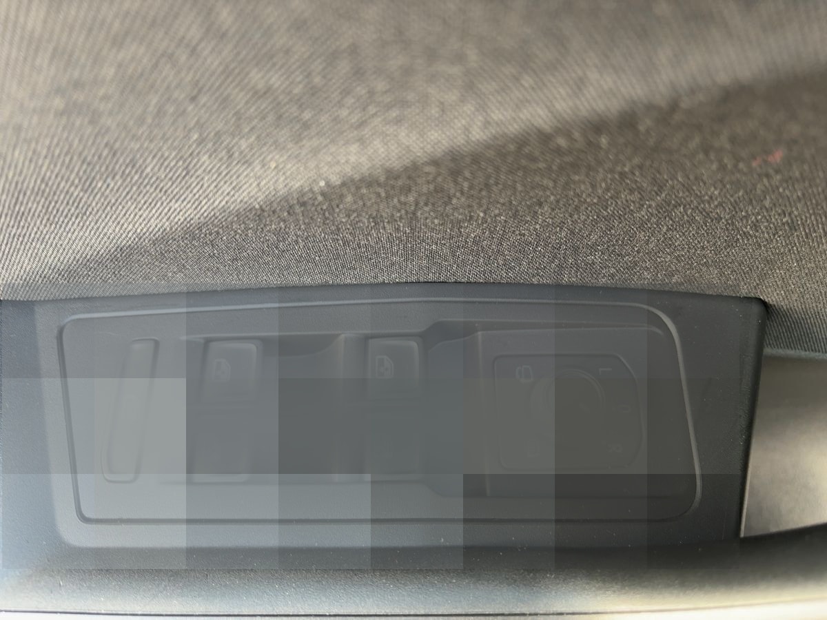 Volkswagen T-Roc Life 2.0 TDI DSG LED APP NAV PARK-ASSIST foto 19