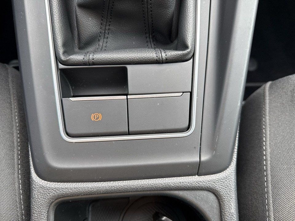 Volkswagen Golf VIII 1.5 TSI Life *Navi*Sitzheizung* foto 14