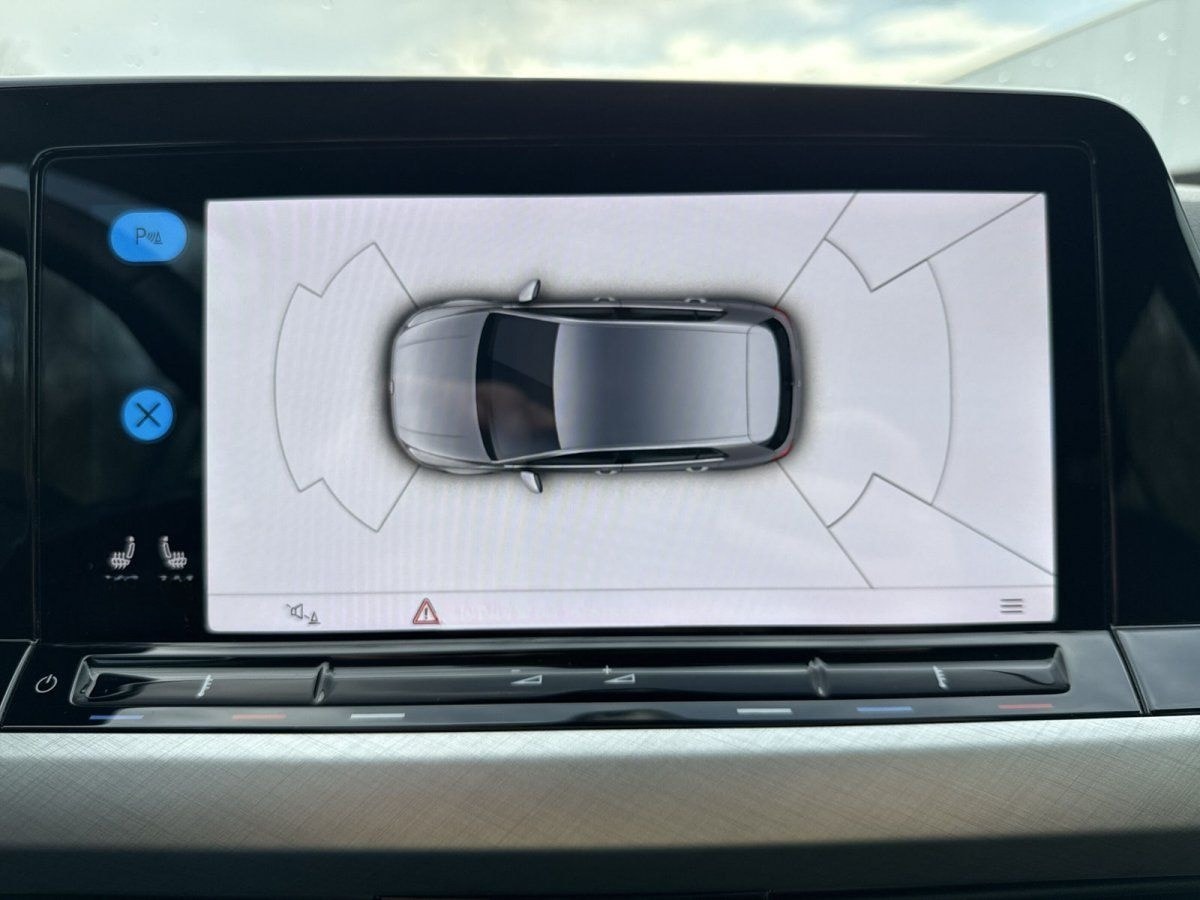 Volkswagen Golf VIII 1.5 TSI Life *Navi*Sitzheizung* foto 17