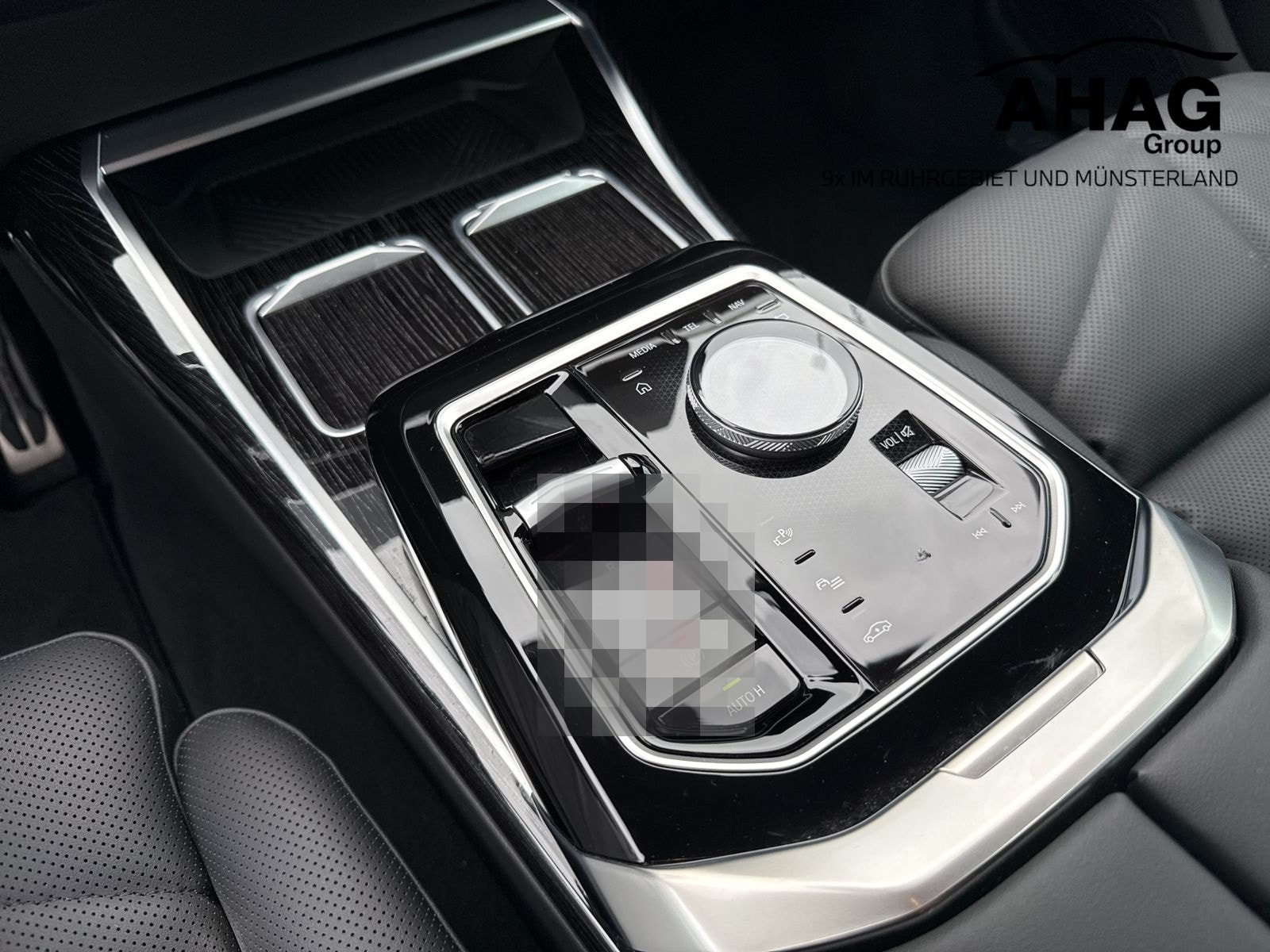 BMW 740d xDrive M SPORT FondEnt,SkyL,StHz,DAPro foto 17