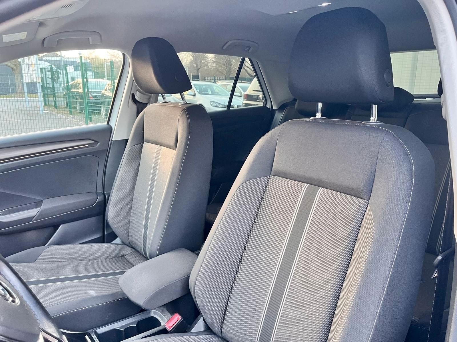 Volkswagen T-Roc Style*LED*KAMERA*PAS foto 12