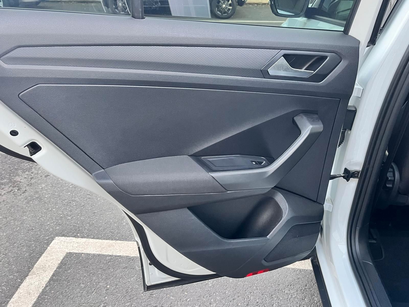 Volkswagen T-Roc Style*LED*KAMERA*PAS foto 8