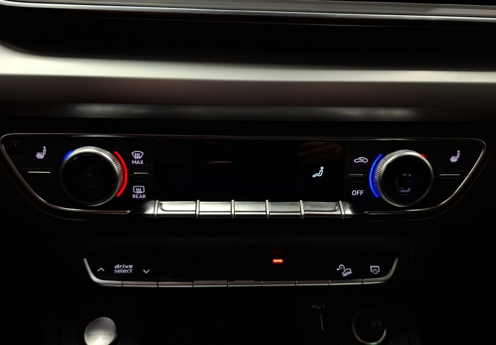 Audi Q5 50 TFSI e Q AHK LM18 NAVI+ foto 16