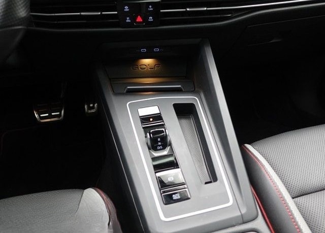 Volkswagen Golf GTI 8 2.0 DSG Clubsport IQ-LIGHT DIGITAL PR foto 18