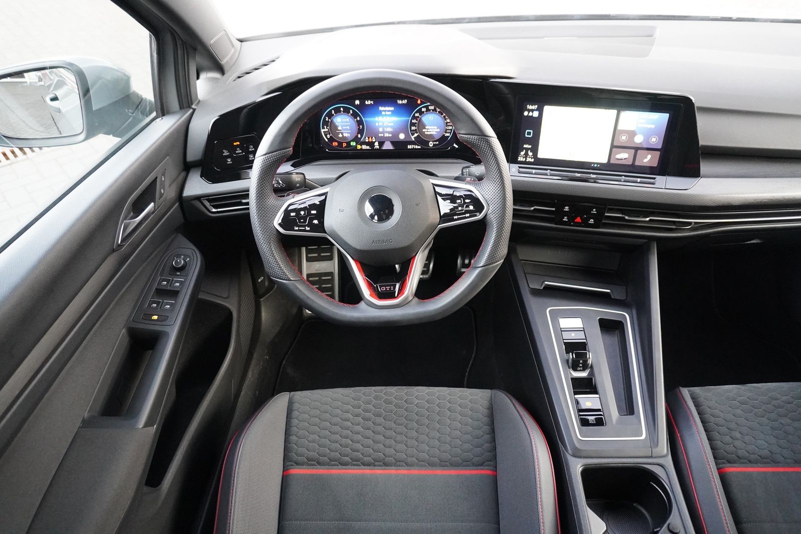 Volkswagen Golf VIII 2.0 GTI Clubsport LED Navi Alcantara foto 10