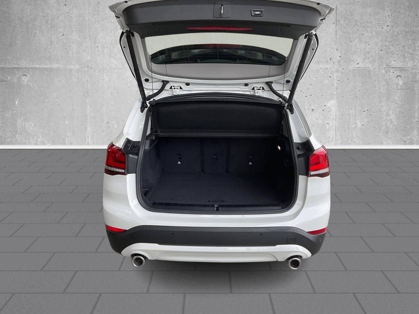 BMW X1 sDrive18d AHK Navi SHZ LED el-HK Klimaautom foto 14