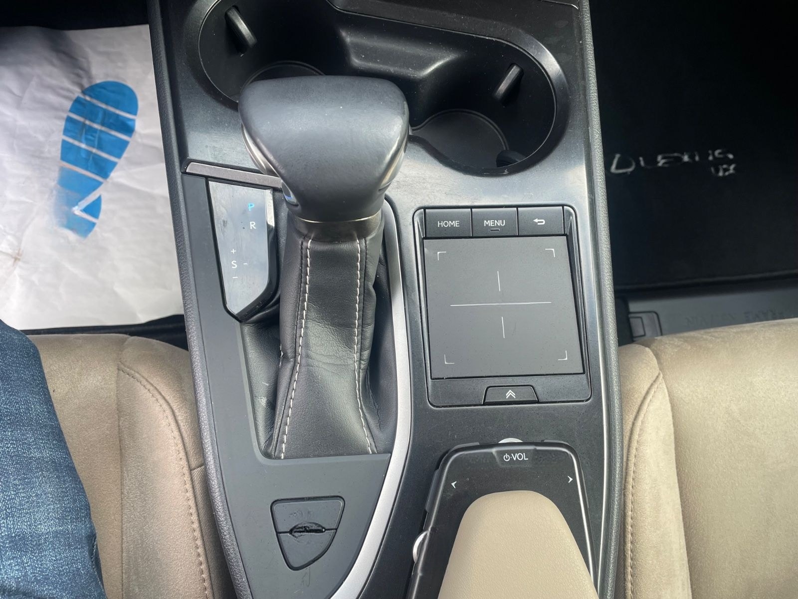 Lexus UX250H 2,0 Hybrid Automatik/Leder/Klima/Navi/Kam foto 16