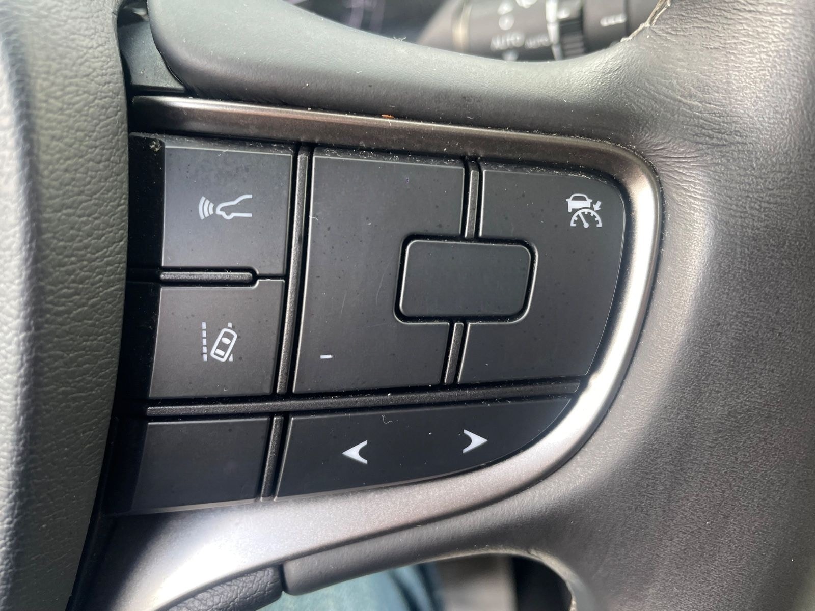 Lexus UX250H 2,0 Hybrid Automatik/Leder/Klima/Navi/Kam foto 19