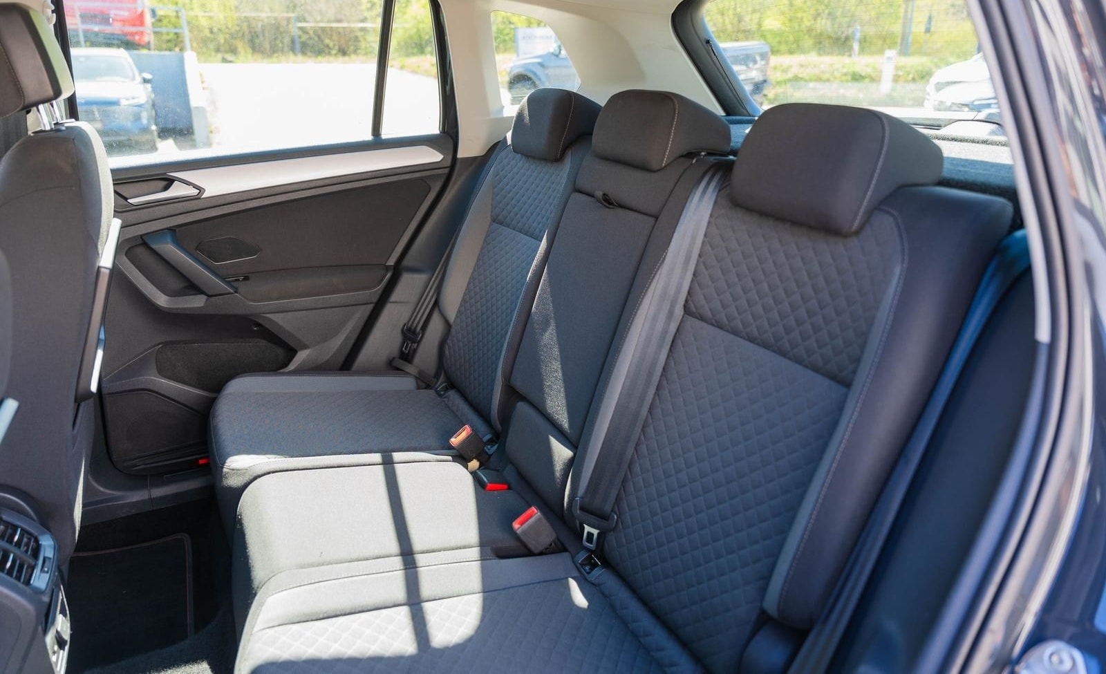 Volkswagen Tiguan Comfortline AHK-klappbar+SHZ+Spurhalteass foto 18