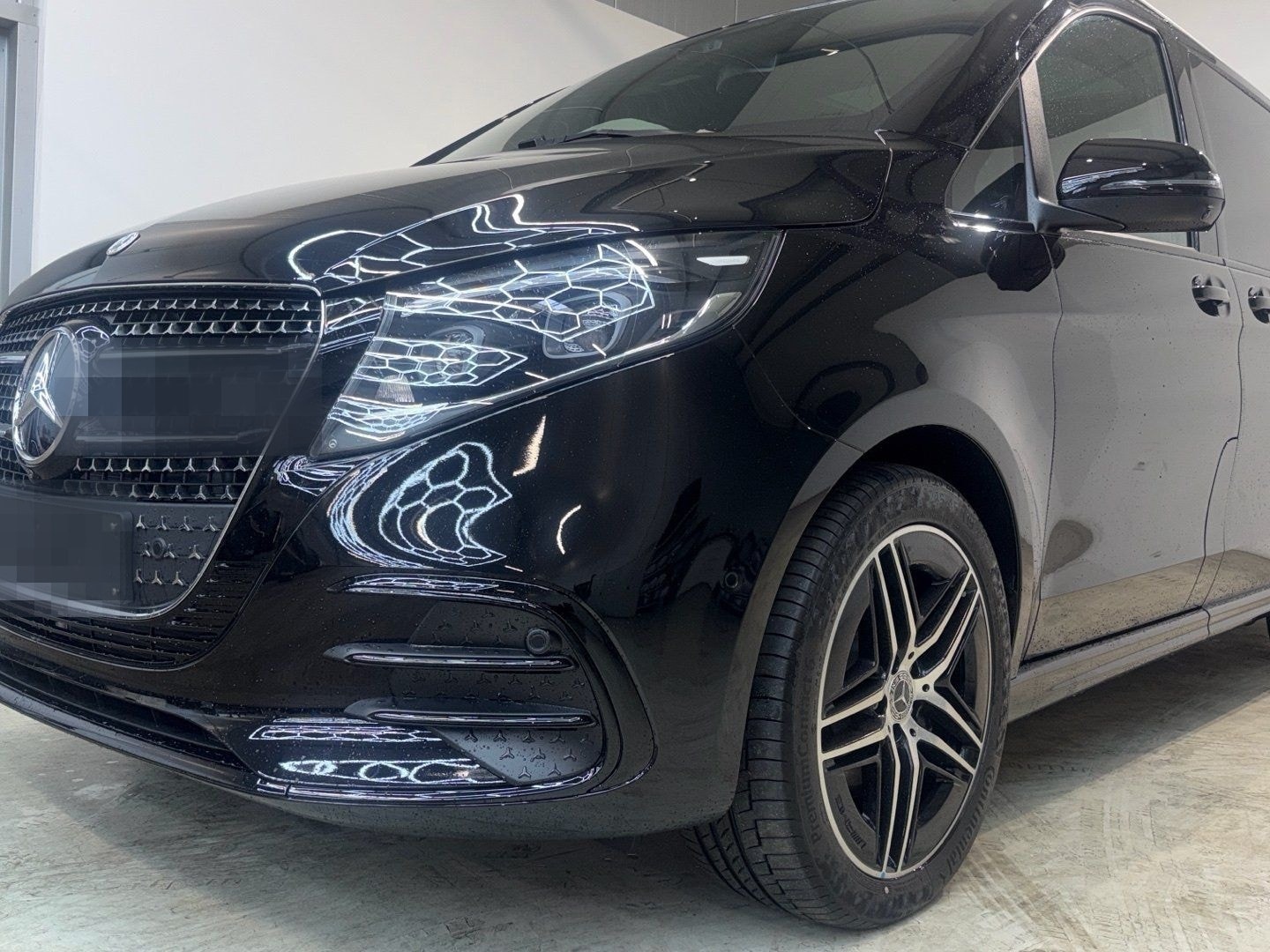 Mercedes-Benz V 300 d Avantgarde 4x4 lang AMG AIRMATIC Pano 9G foto 7