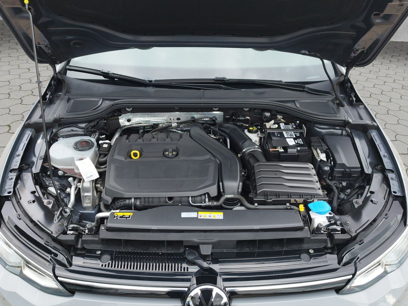 Volkswagen Golf VIII Life 1.5 TSI 5JG/LED+/L+S/LIGHTASSIST foto 13