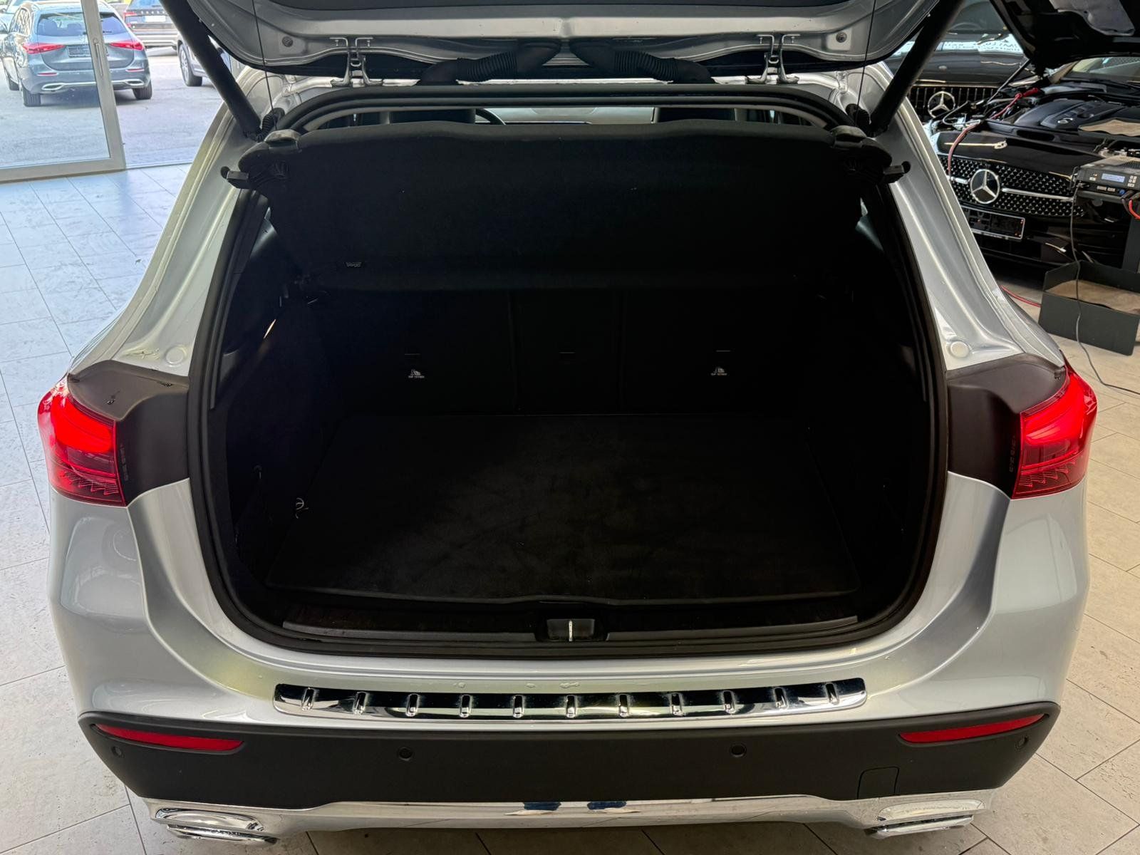 Mercedes-Benz GLA 200 PROGRESSIVE ADV. 360°+AHK+EASYPACK+LED foto 6
