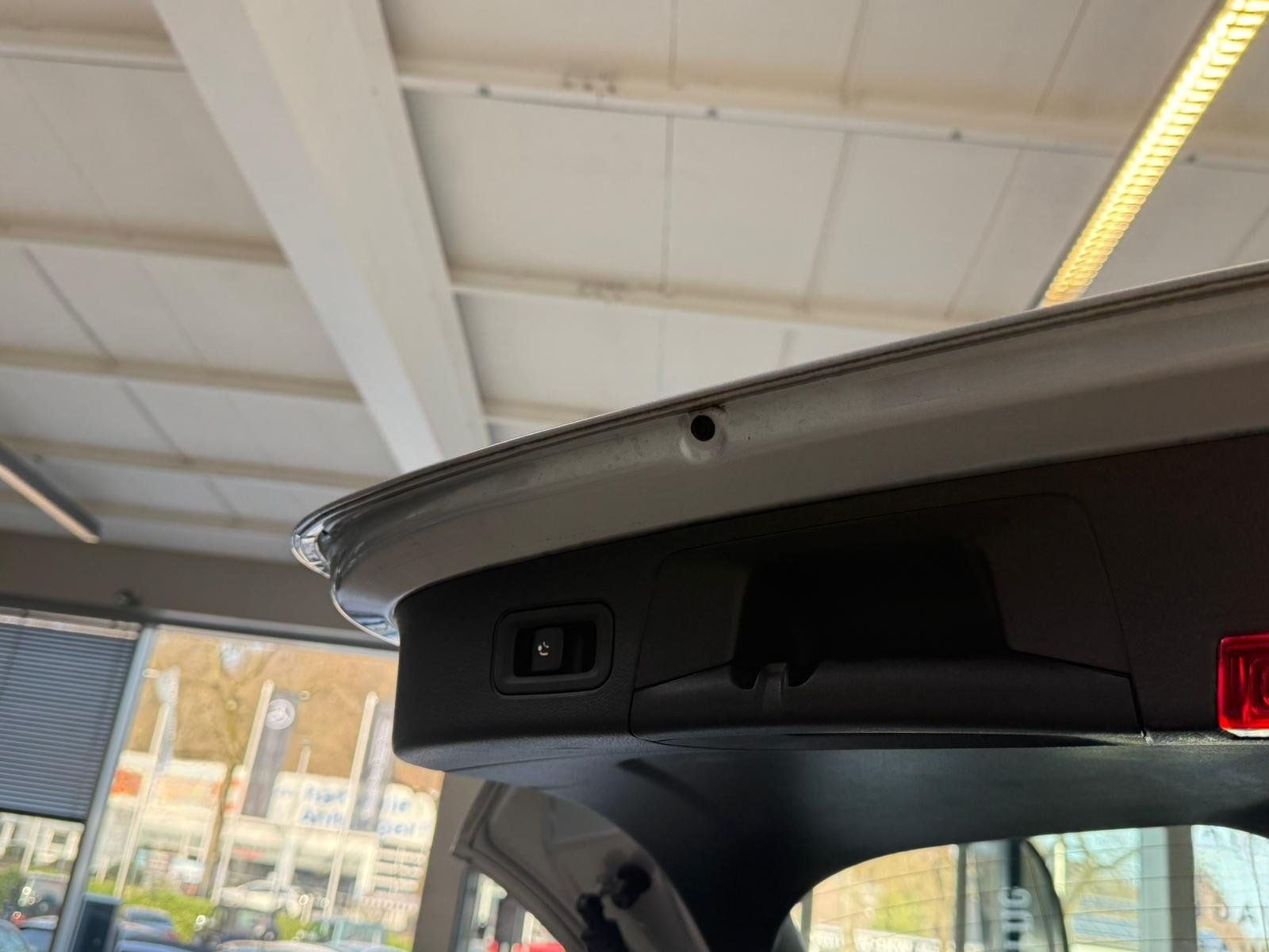 Mercedes-Benz GLA 200 PROGRESSIVE ADV. 360°+AHK+EASYPACK+LED foto 8