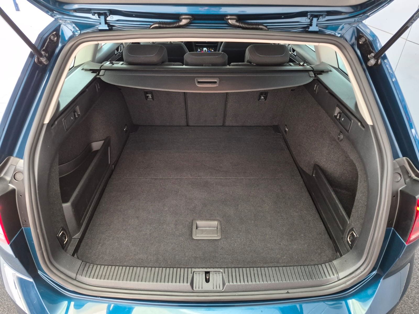 Volkswagen Passat Var GTE 1.4 TSI DSG Hybrid Standh. Kamera foto 19