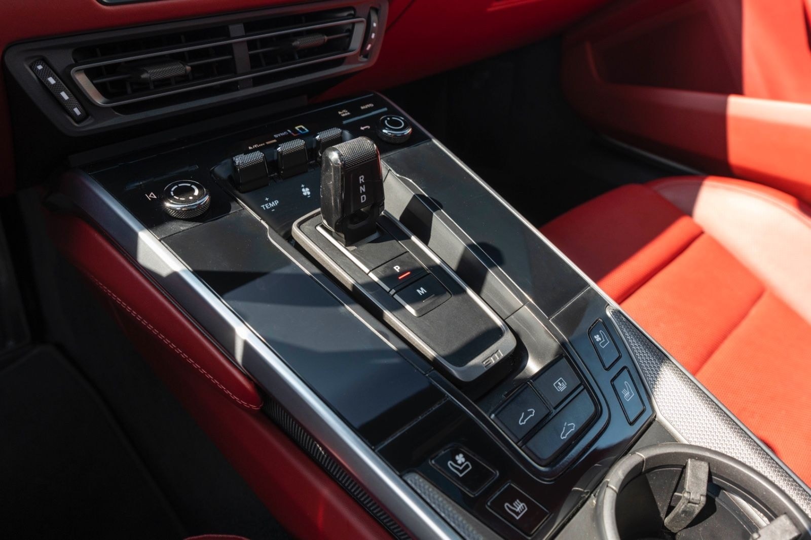 Porsche 911  Carrera 992 KAM PASM PDK LED CHRONO CARP foto 13