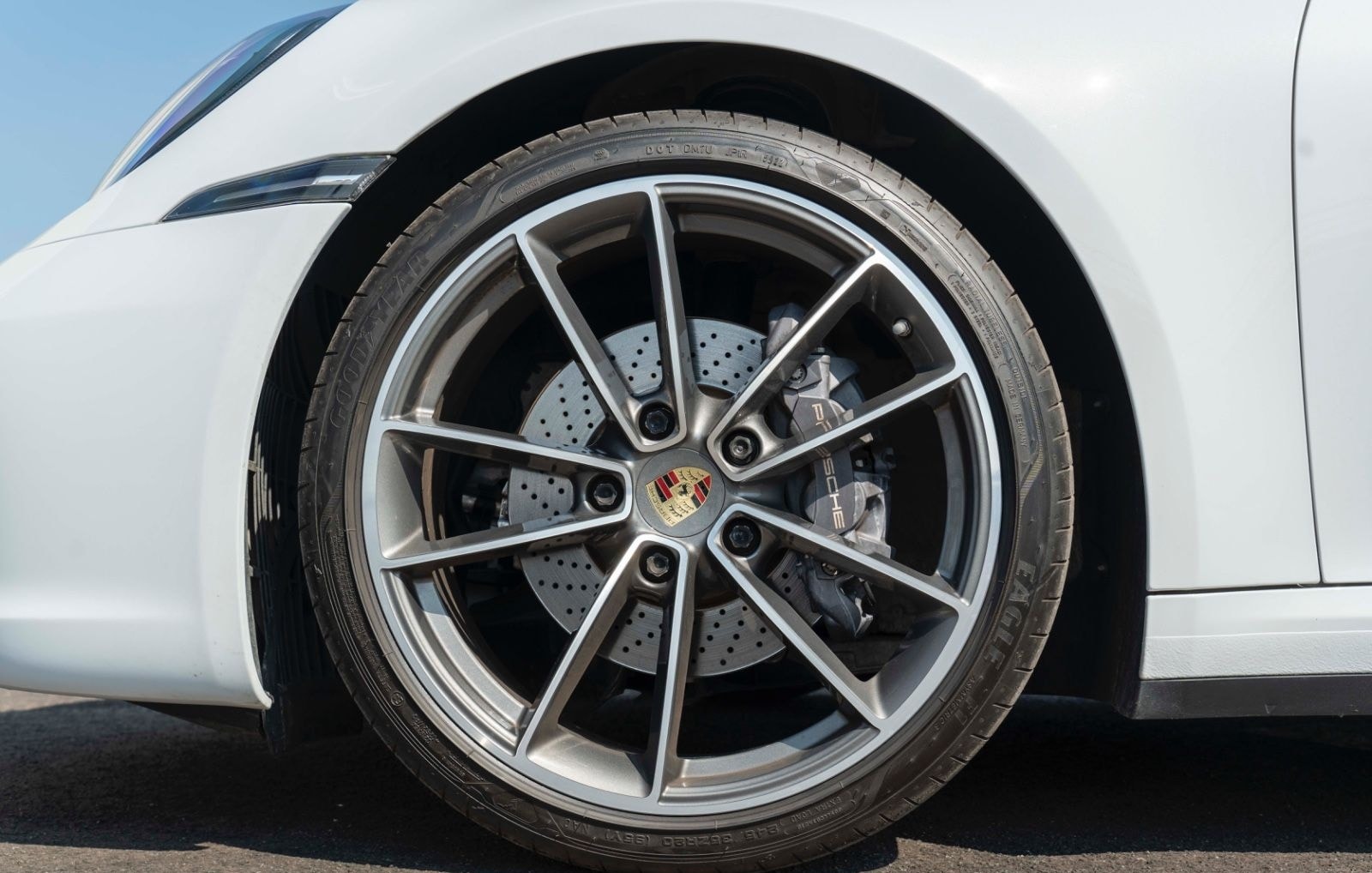 Porsche 911  Carrera 992 KAM PASM PDK LED CHRONO CARP foto 24