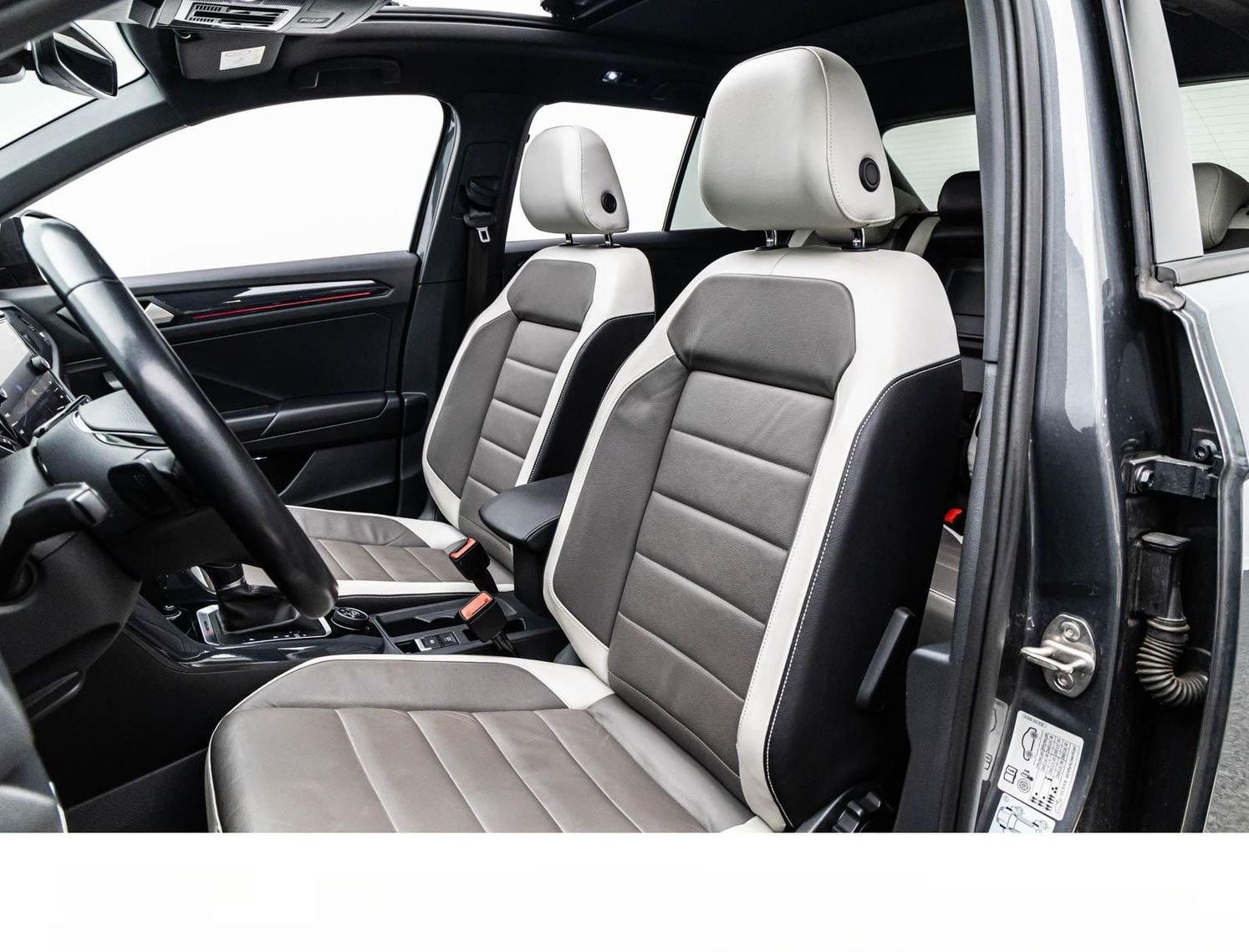 Volkswagen T-ROC 2.0TSi SPORT 4M. LED/ACC/PANO/CARPLAY/BEAT foto 15