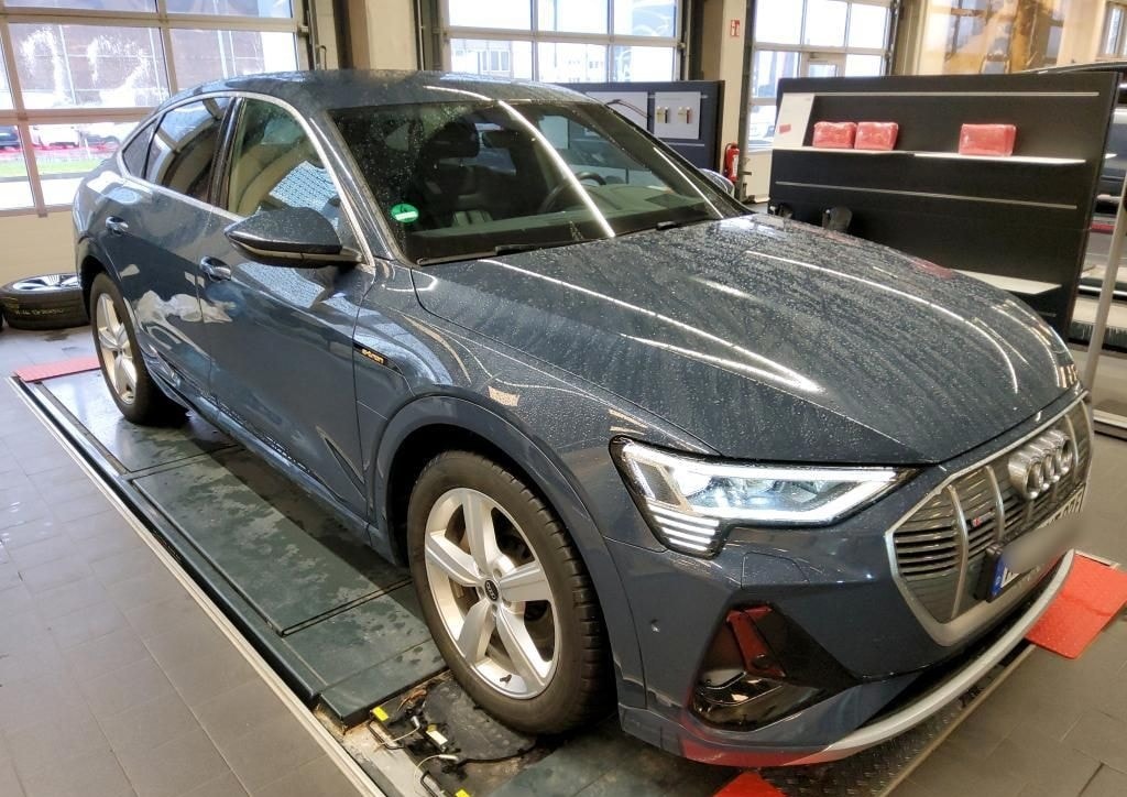 Audi E-TRON SPORTBACK 55 2x S LINE MATRIX/ACC/HuD/AHK foto 8