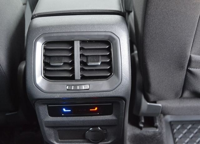 Volkswagen Tiguan Allspace 2.0 TDI 200 PS 4Motion DSG Elega foto 22