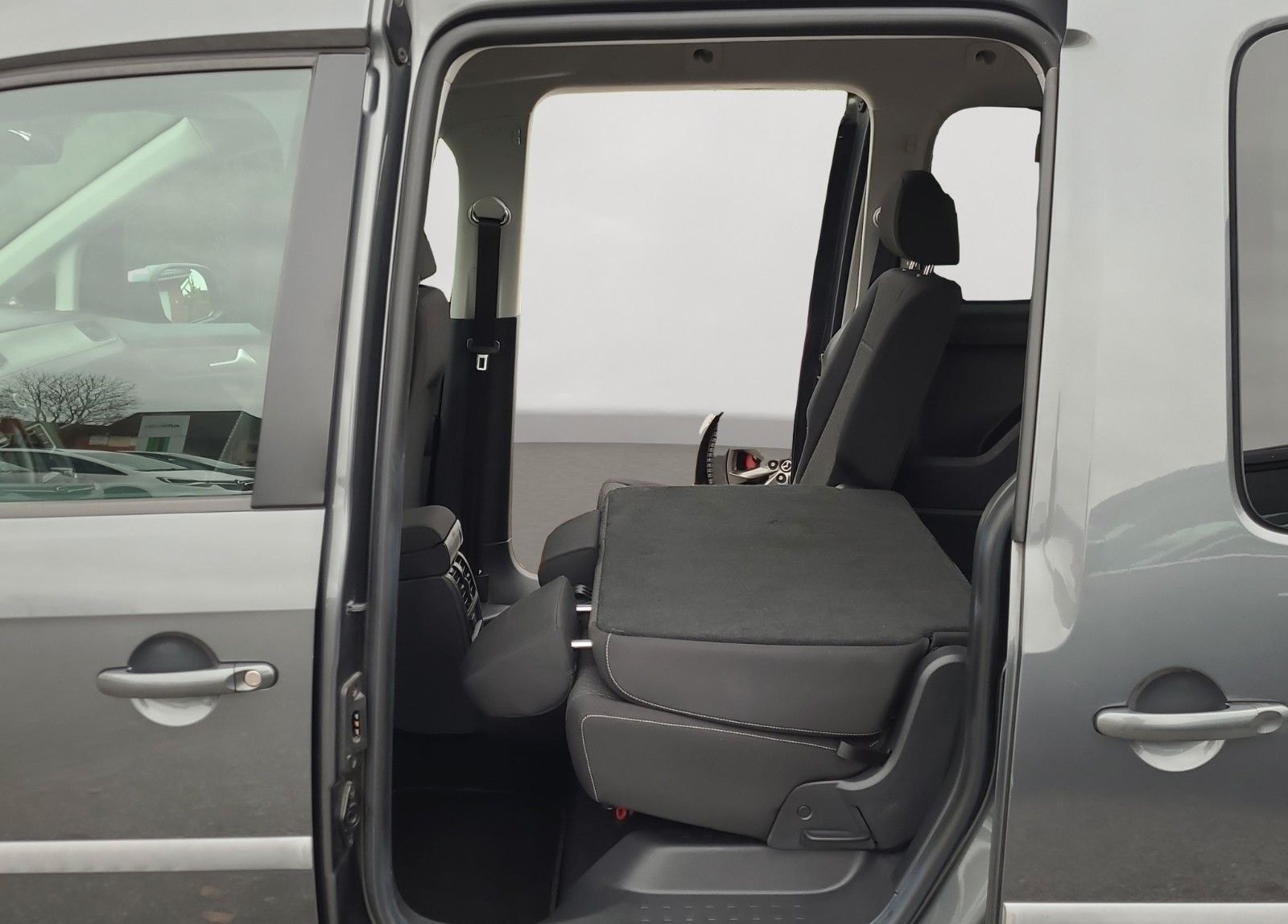 Volkswagen Caddy 2.0 TDI Maxi DSG | SHZ | Tempomat | PDC foto 21