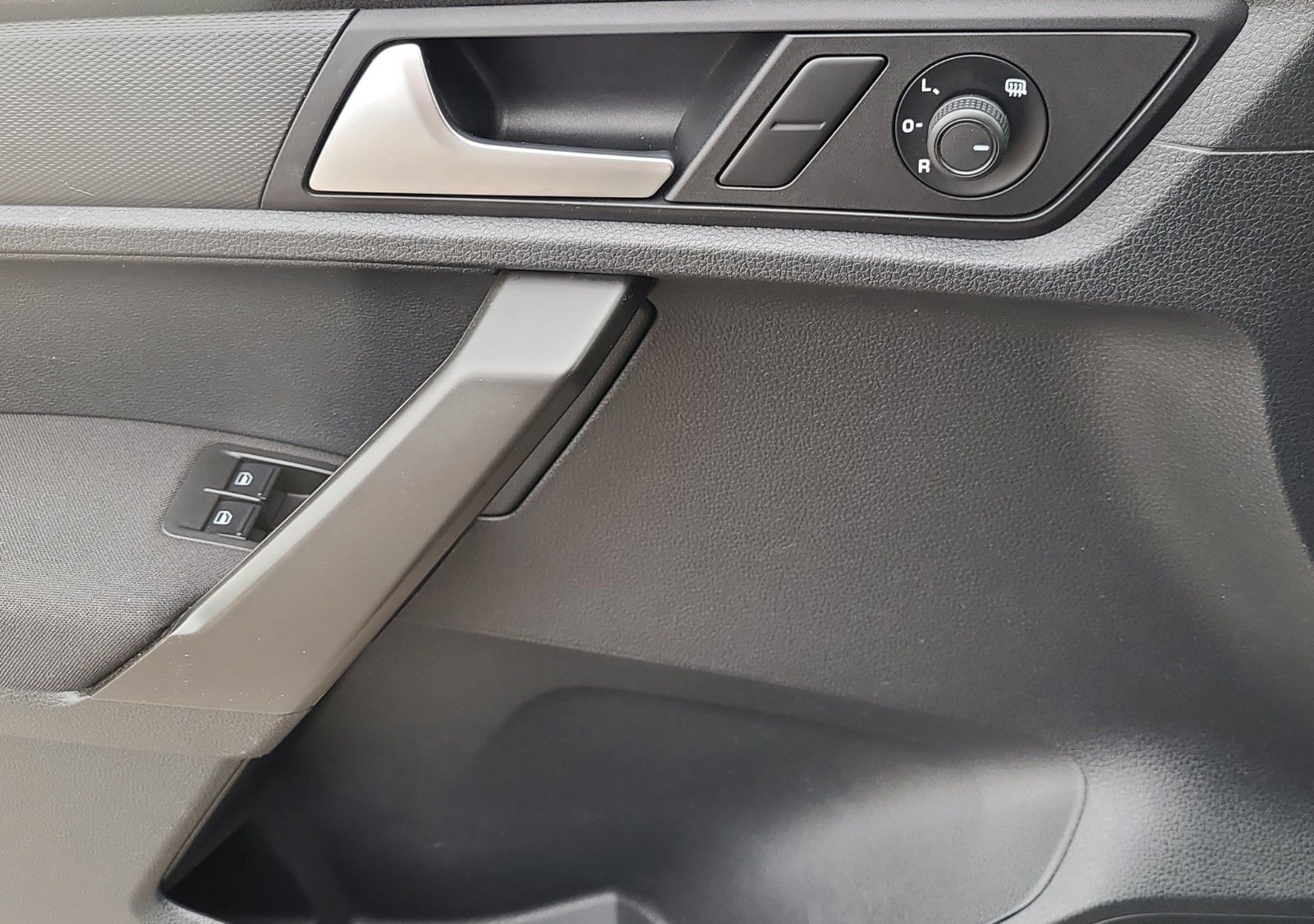 Volkswagen Caddy 2.0 TDI Maxi DSG | SHZ | Tempomat | PDC foto 10