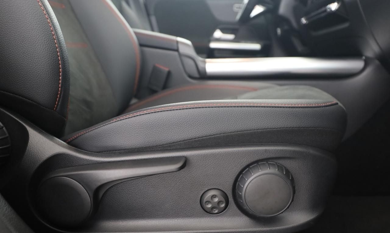 Mercedes-Benz GLA 180 AMG Night MBUX AHK Distronic 360 Kamera foto 18