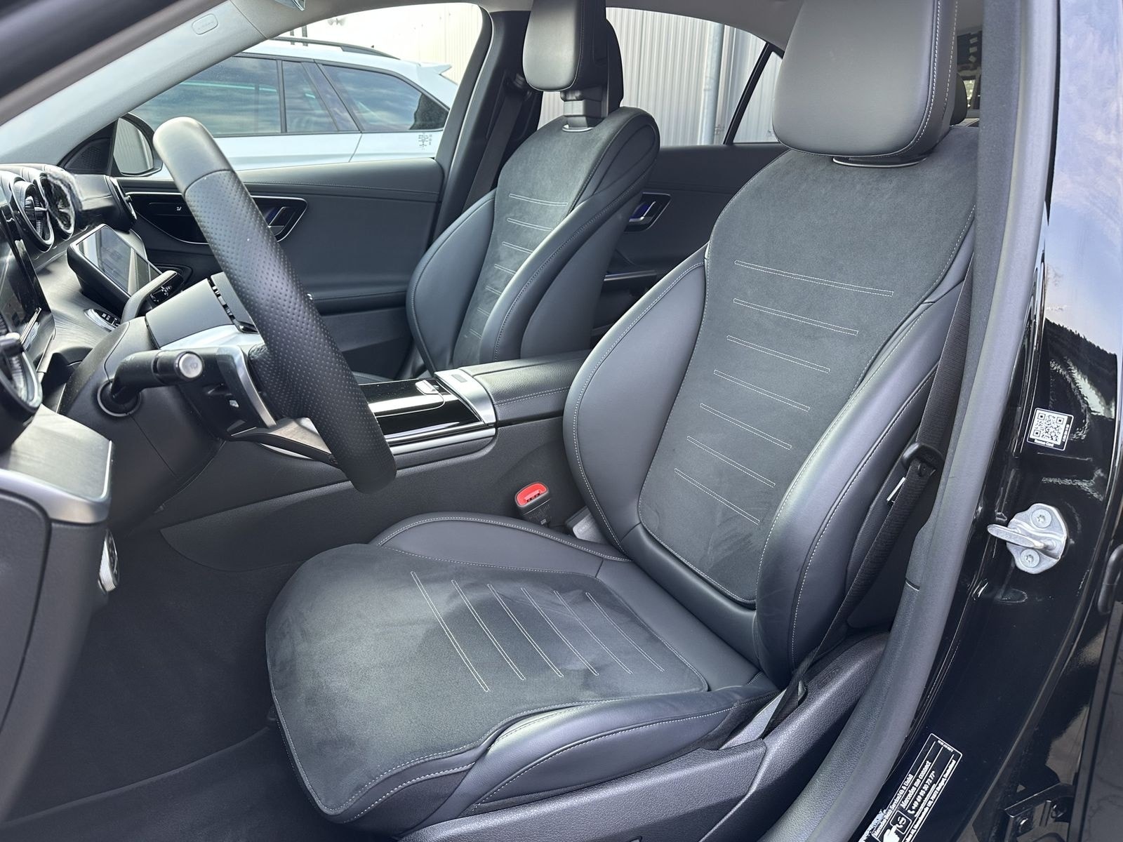 Mercedes-Benz C 200d AMG-Line NAV+LED+KAM+HUD+VCOCK+CARPLAY+PP foto 8