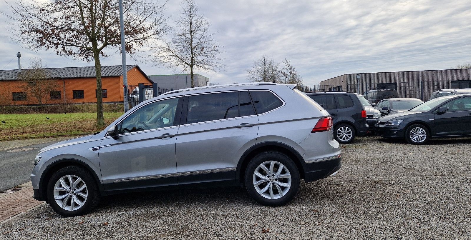Volkswagen Tiguan 2.0 TDI Allspace Highline 4Motion DSG foto 2
