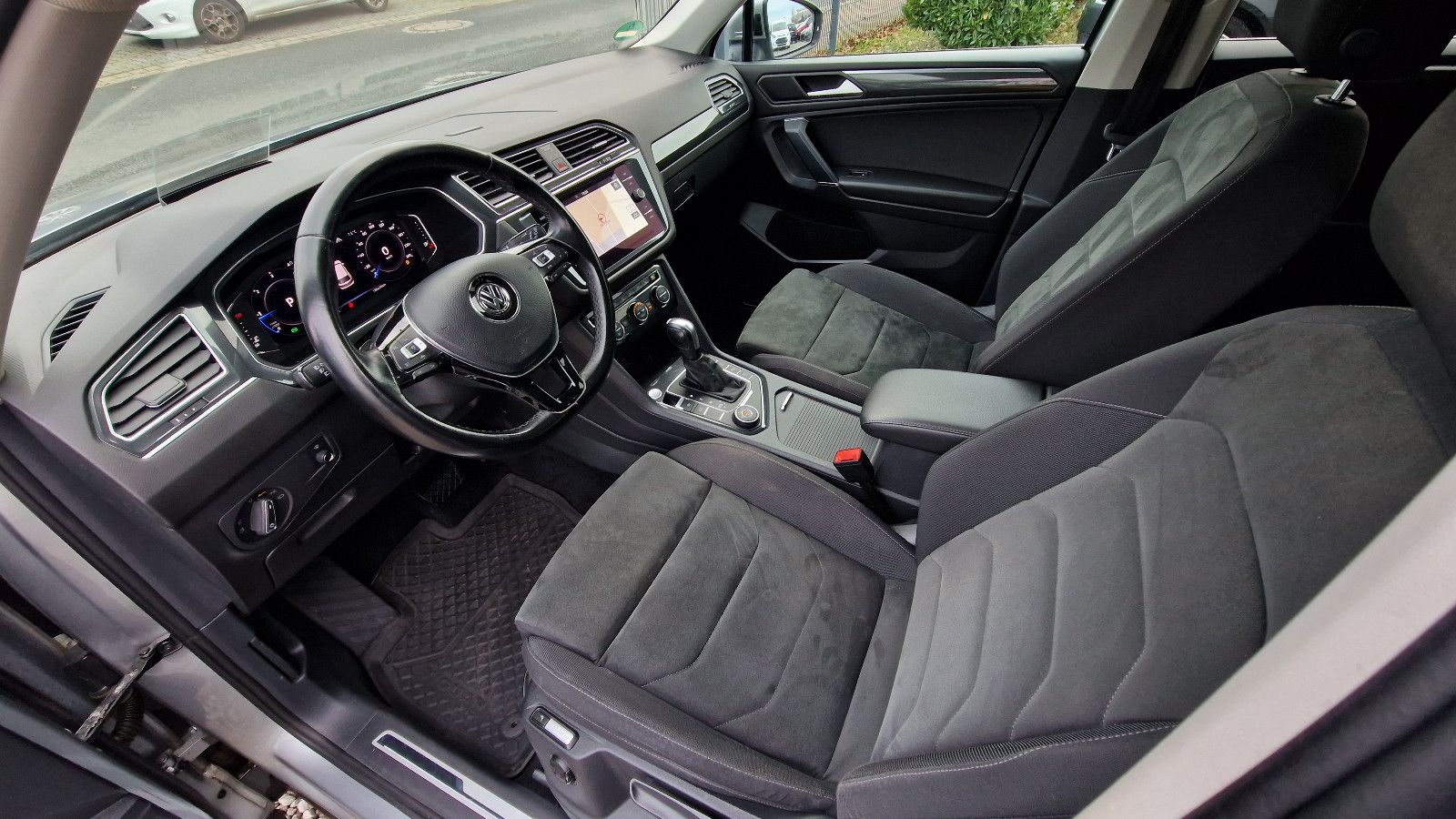 Volkswagen Tiguan 2.0 TDI Allspace Highline 4Motion DSG foto 13