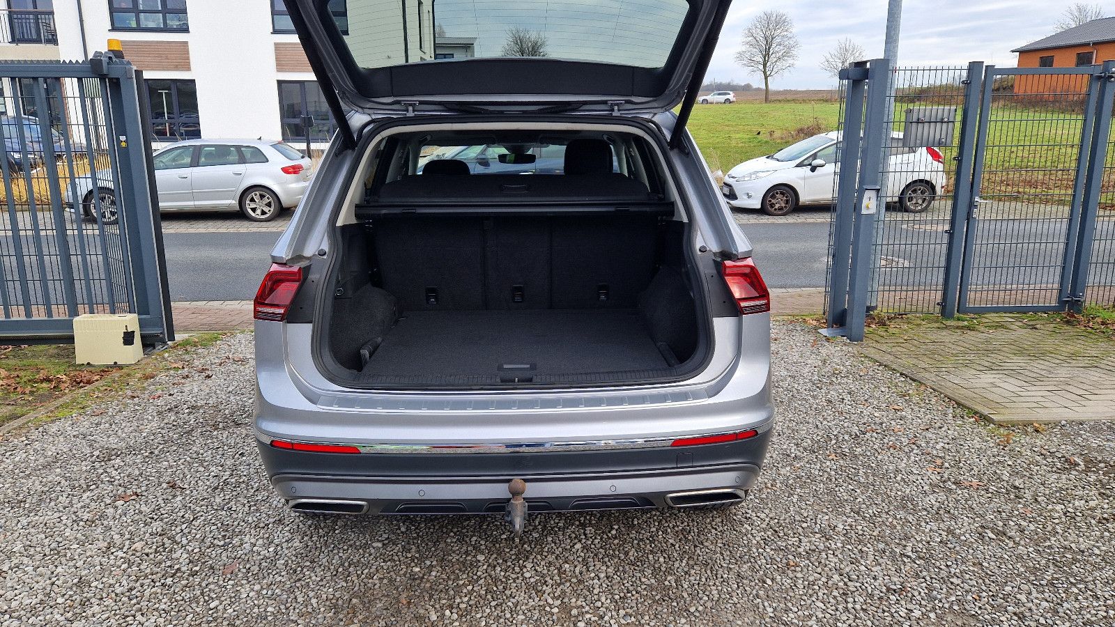 Volkswagen Tiguan 2.0 TDI Allspace Highline 4Motion DSG foto 23