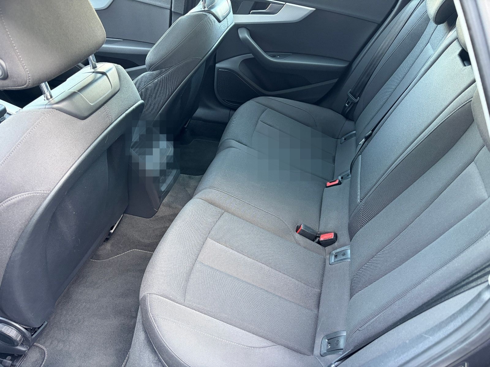 Audi A4 Avant 35 TDI sport S-LINE PANO AHK MATRIX-LED foto 18