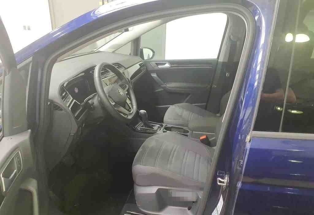 Volkswagen Touran Highline 2.0 TDI Rear View,SHZ,AHK,LED foto 6